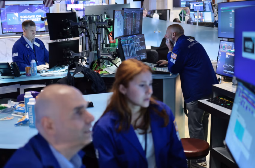  Chip Stocks Recover, Lifting Nasdaq