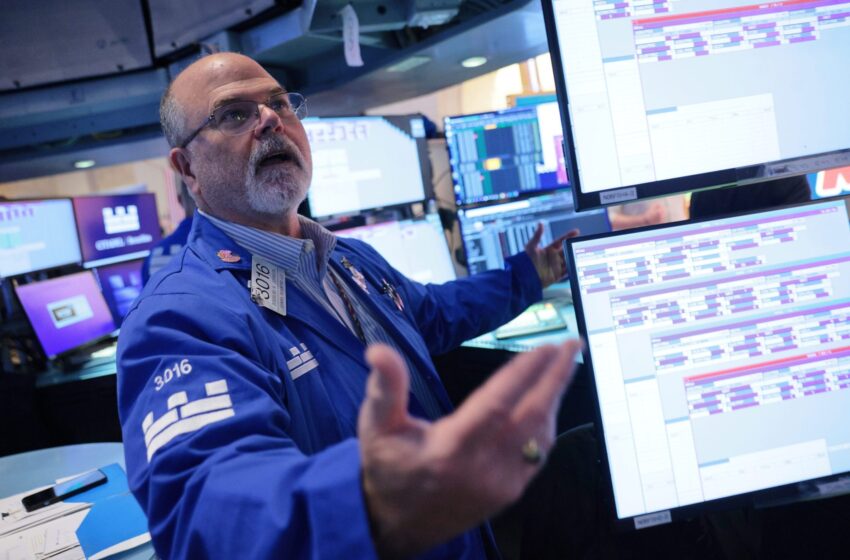 Microsoft's $480 billion rally fuels a debate: financial nihilism or the true AI moat, finally coming into view?