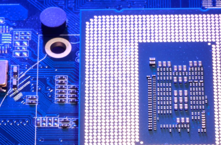  Tech, Media & Telecom Roundup: Market Talk