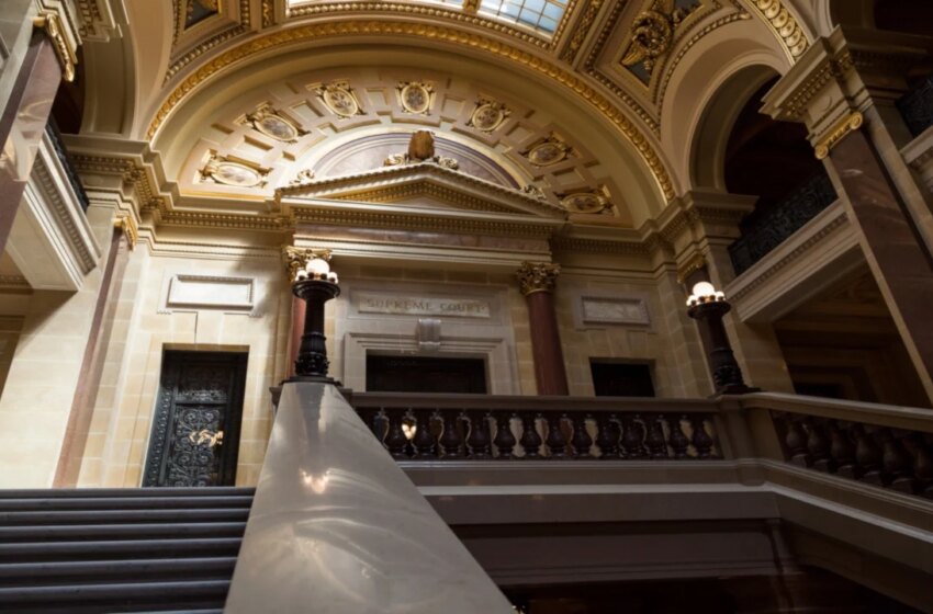 Wisconsin Warns Election-Market Traders They May Be Disqualified From Voting