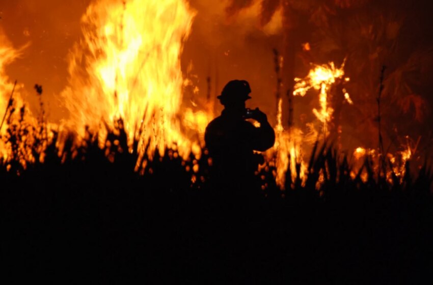  US Senators Target Wildfire Bets in New CFTC Rule Fight