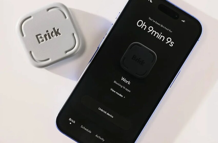 People are “bricking” their smartphones on purpose to stop doomscrolling
