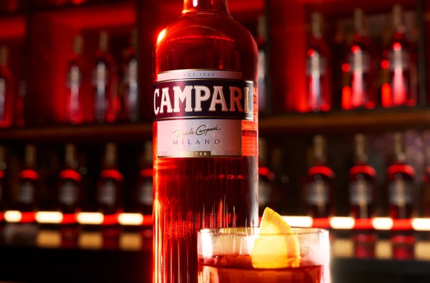 Why Alan Cumming and Campari want you to ‘stay bitter’ for Negroni Week